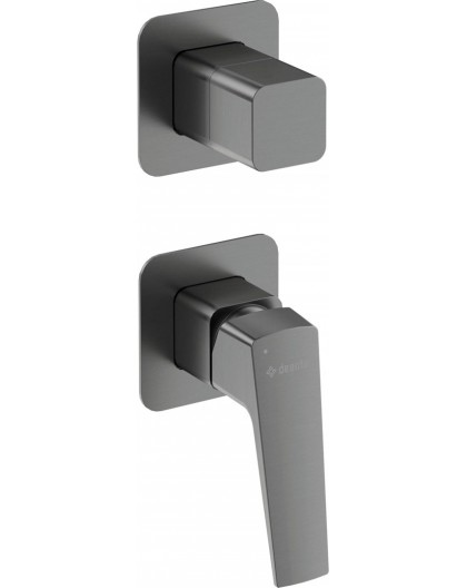 Shower valve with spray switch