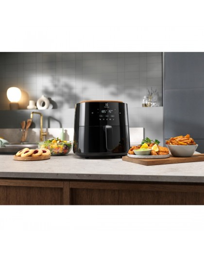 Electrolux EAF5B Single 5 L Stand-alone 1500 W Hot air fryer Black