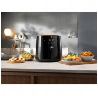 Electrolux EAF5B Single 5 L Stand-alone 1500 W Hot air fryer Black
