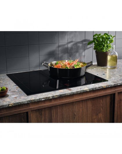 Electrolux Serie 700 EIS62453 Black Built-in 60 cm Zone induction hob 4 zone(s)