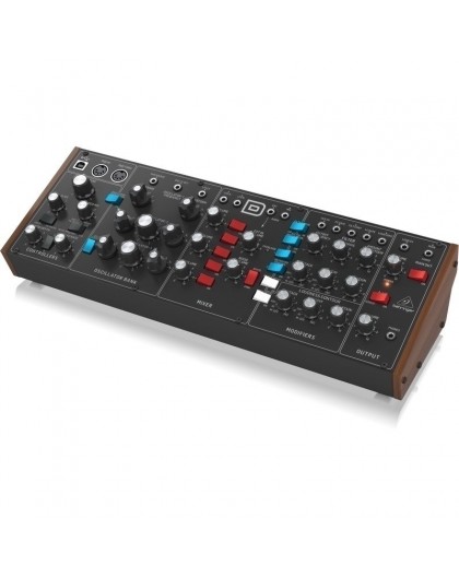 Behringer Model D Black
