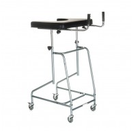 Four-wheeled support of pulpit type - walker